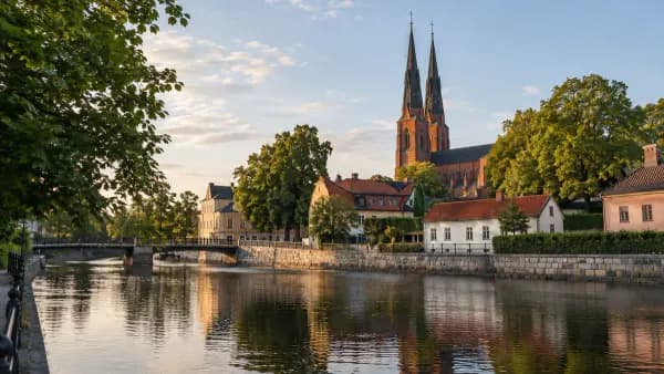 Genererad vy av Fyrisån och Uppsala domkyrka